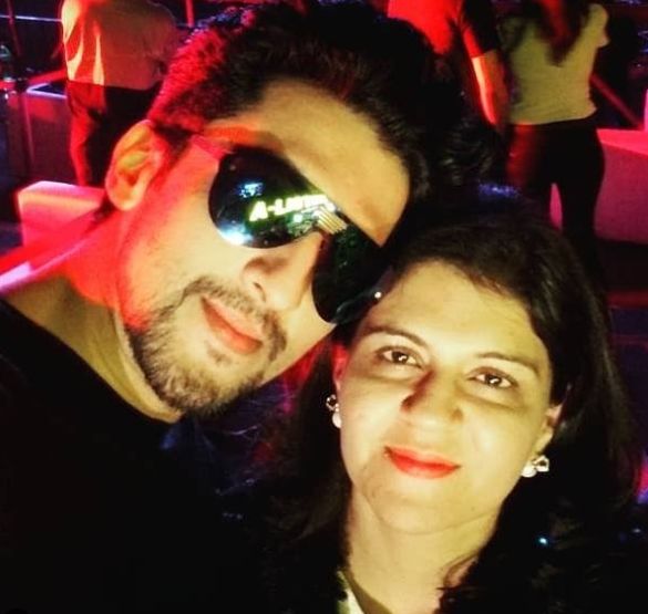 Manish Raisinghan With His Sister