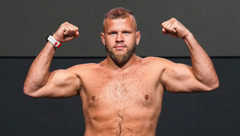 Marcin Tybura Biography, Height, Weight, Age, Stats, Wife, Salary, Net ...