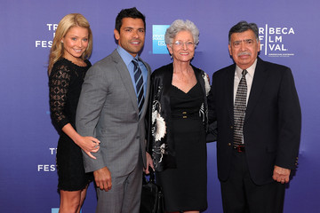 Mark Consuelos With His Father And Mother