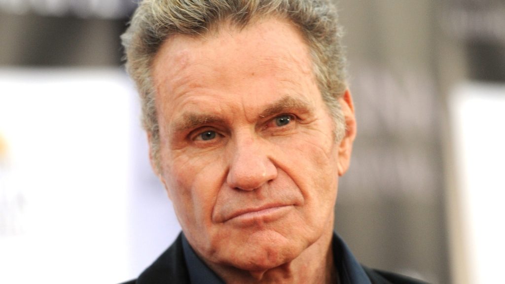 Martin Kove Biography, Height, Weight, Age, Movies, Wife, Family, Salary, Net Worth, Facts & More