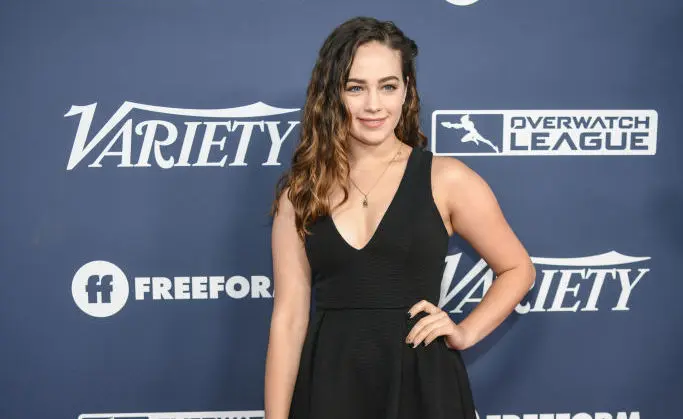 Mary Mouser Hollywood Actress Biography, Height, Weight, Age, Movies, Husband, Family, Salary, Net Worth, Facts & More