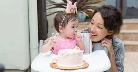 Maurissa Tancharoen With Her Children