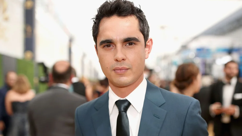 Max Minghella as Detective William Schenk