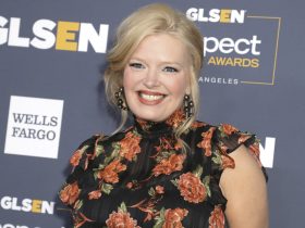 Melissa Peterman Biography Height Weight Age Movies Husband Family Salary Net Worth Facts More