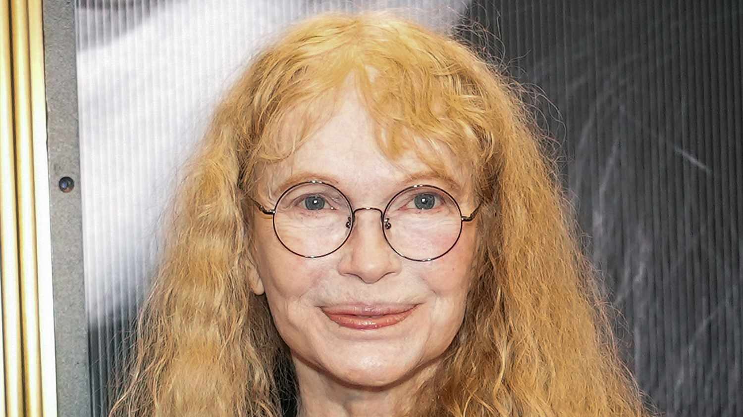 Mia Farrow as Pearl Winslow