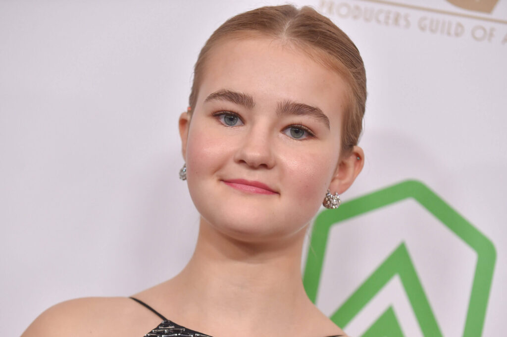  Millicent Simmonds as Regan Abbott