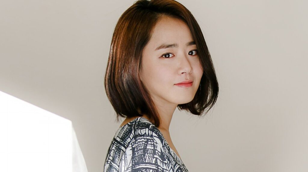 Autumn in My Heart: Review, Story, Cast, Episodes, Release Date, Budget & More Moon Geun-young as young Eun-suh