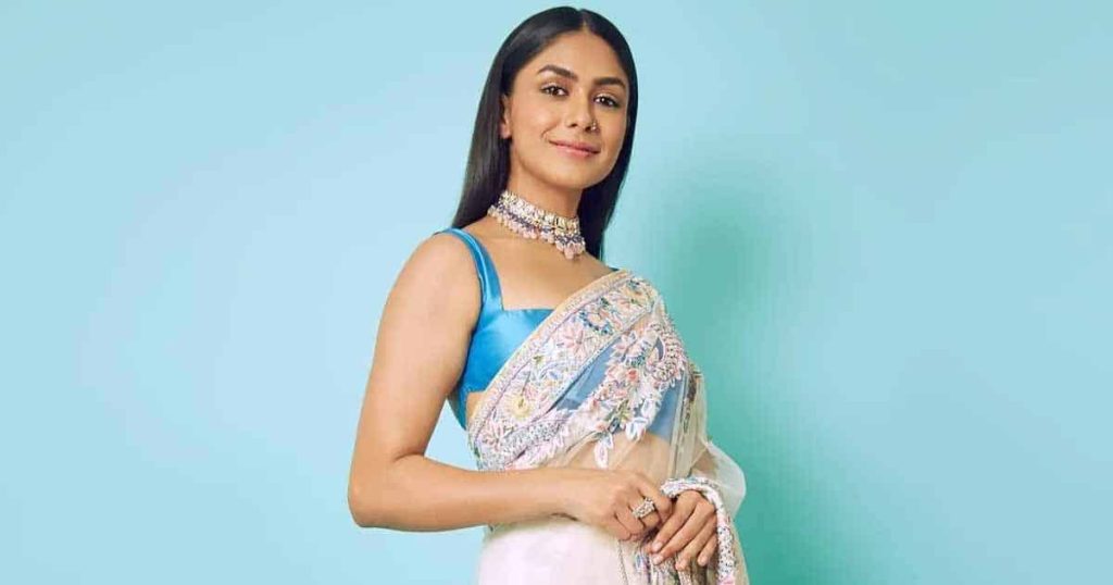 Mrunal Thakur Biography, Height, Age, TV Serials, Husband, Family, Salary, Net Worth, Awards, Photos, Facts & More