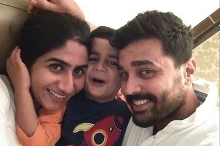 Murali Vijay With Nikita Vijay