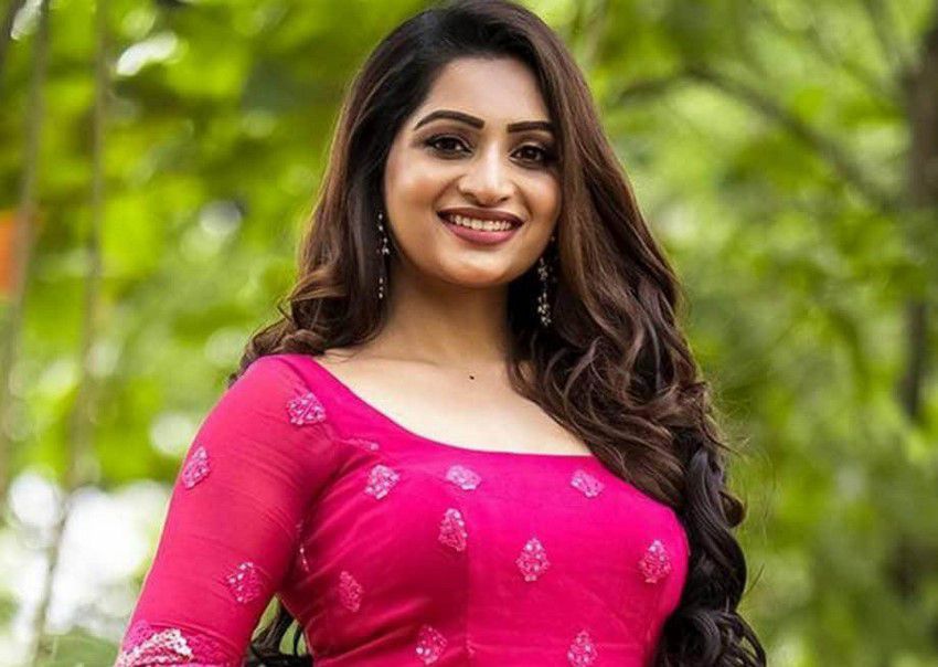 Nakshathra Nagesh as Tanvi