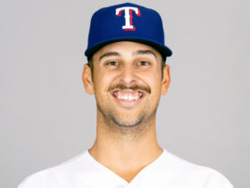 Nathaniel Lowe Biography Height Weight Age Stats Wife Salary Net Worth More