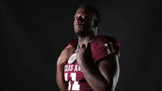 Nic Scourton Biography, Height, Weight, Age, Stats, Wife, Salary, Net Worth & More Nic Scourton Biography, Height, Weight, Age, Stats, Wife, Salary, Net Worth & More