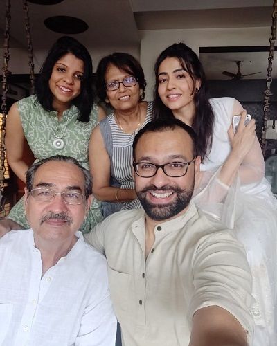 Nidhi Seth With Her Family