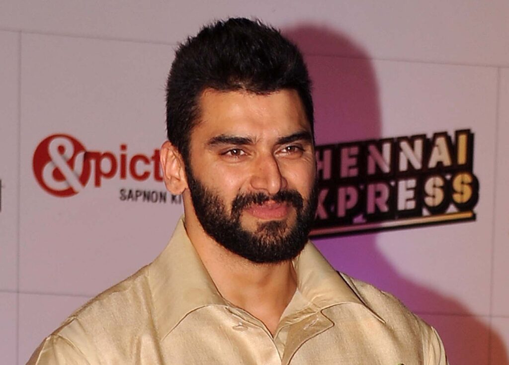 Nikitin Dheer as Major Ajay "Jassi" Singh Jasrotia