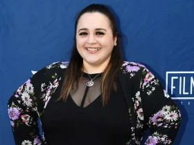 Nikki Blonsky Biography Height Weight Age Movies Husband Family Salary Net Worth Facts More