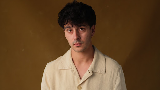 The Girl in the Mirror: Review, Story, Cast, Episodes, Release Date, Budget & More Nil Cardoner