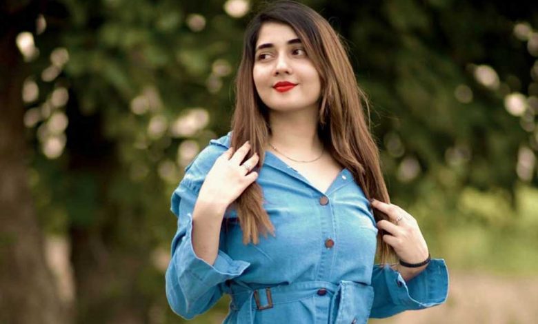 Nisha Bhatt Biography, Height, Weight, Age, Instagram, Boyfriend, Family, Affairs, Salary, Net Worth, Photos, Facts & More