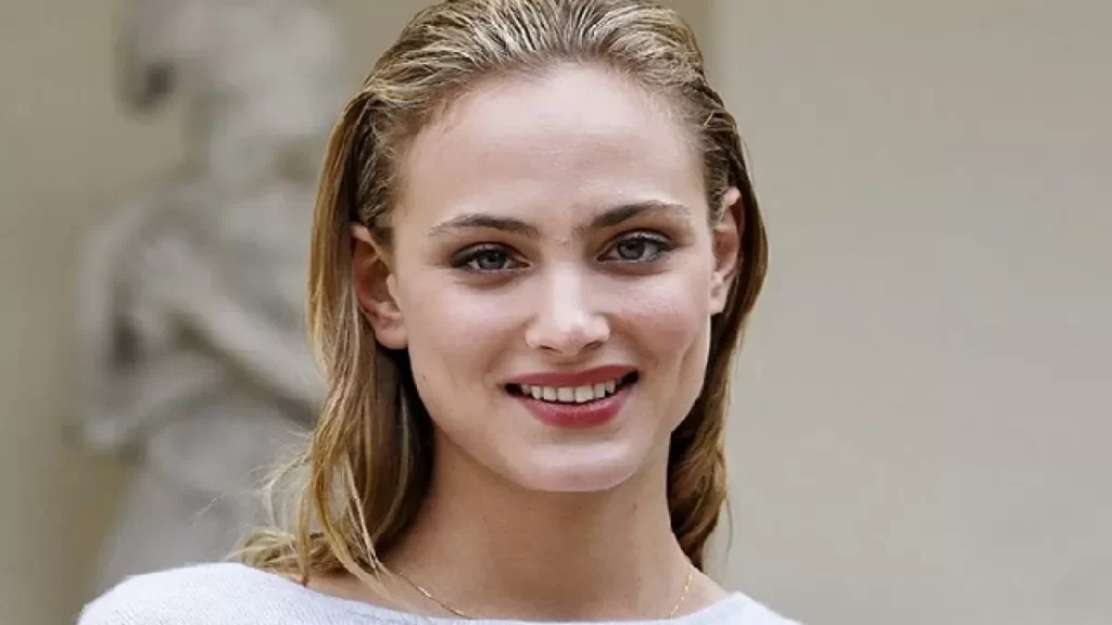 Nora Arnezeder as Blake