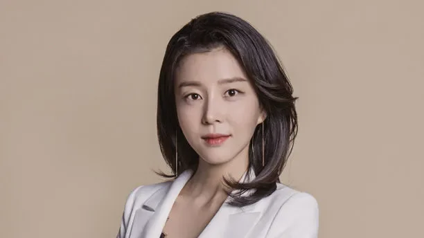 Oh Hye-won as Son Yoo-jeong