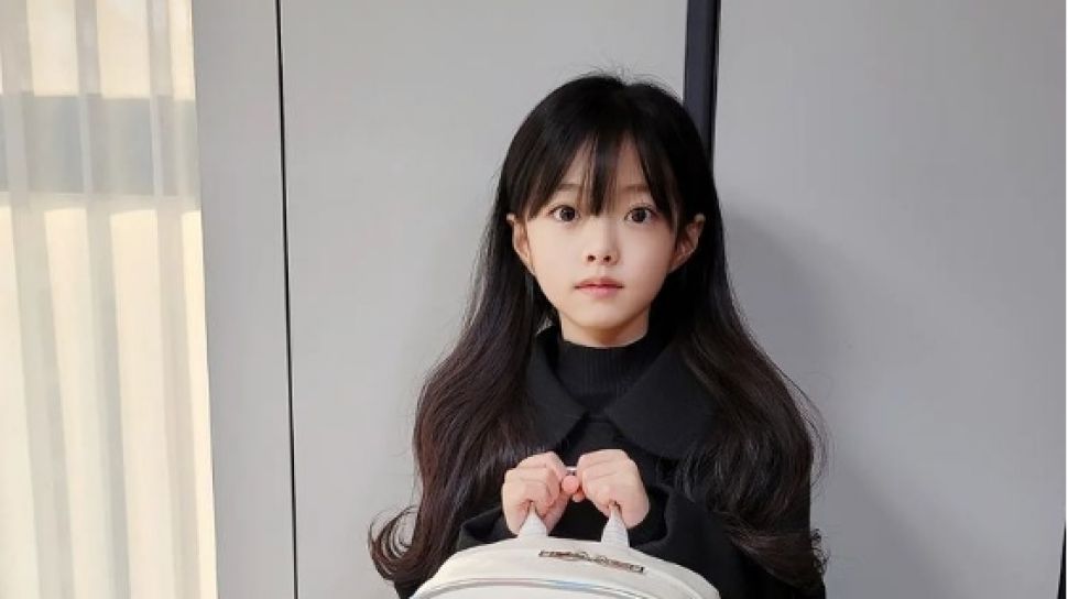 Extraordinary Attorney Woo: Review, Story, Cast, Episodes, Release Date, Budget & More Oh Ji-yul as young Woo Young-woo