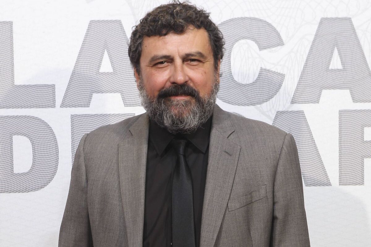 Money Heist: Review, Story, Cast, Episodes, Release Date, Budget & More Paco Tous as Agustín Ramos (Moscow)