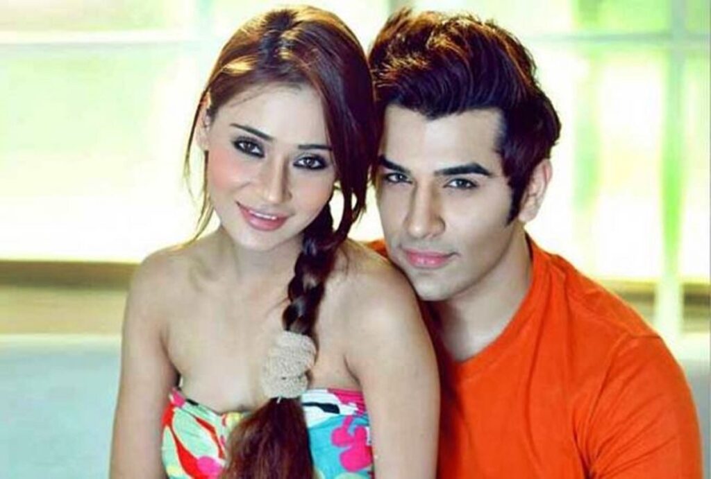 Paras Chhabra With Sara Khan