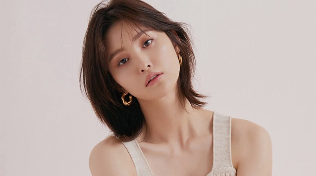 Mask Girl: Review, Story, Cast, Episodes, Release Date, Budget & More Park Jung-hwa as Lee A-reum