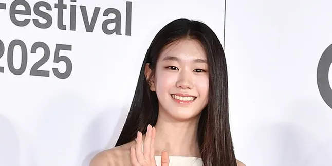 Park So-yi as Bok In-a