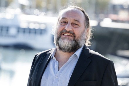 Patrick d'Assumçao as Fr Xavier