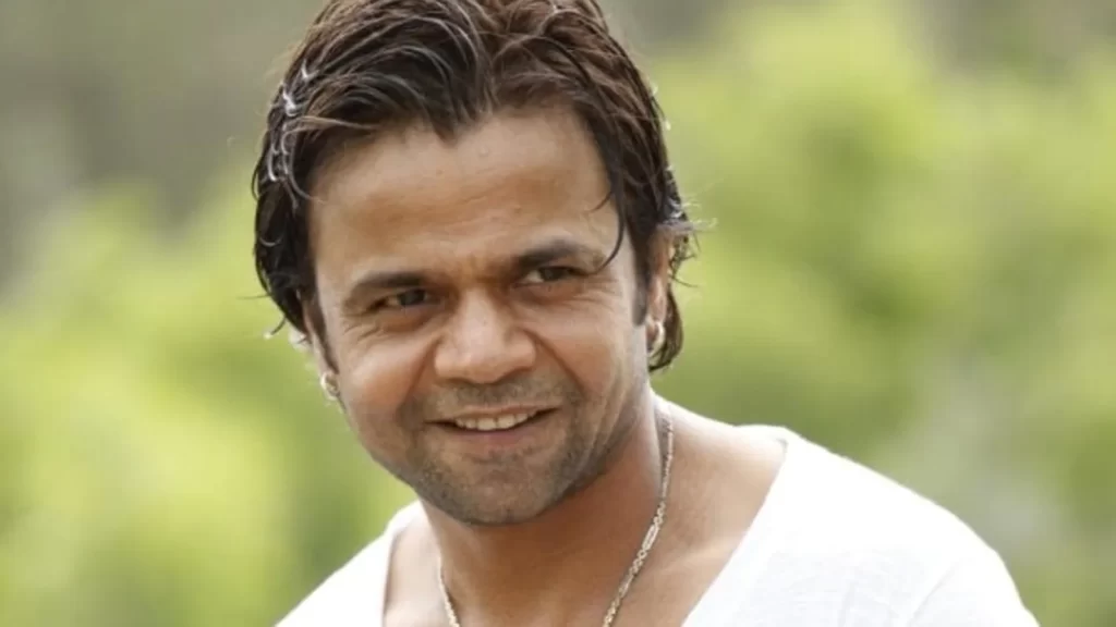 Rajpal Yadav as Popat Jamal