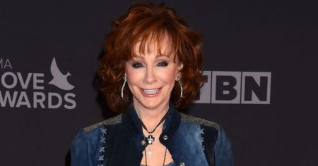Reba McEntire Biography, Height, Weight, Age, Movies, Husband, Family