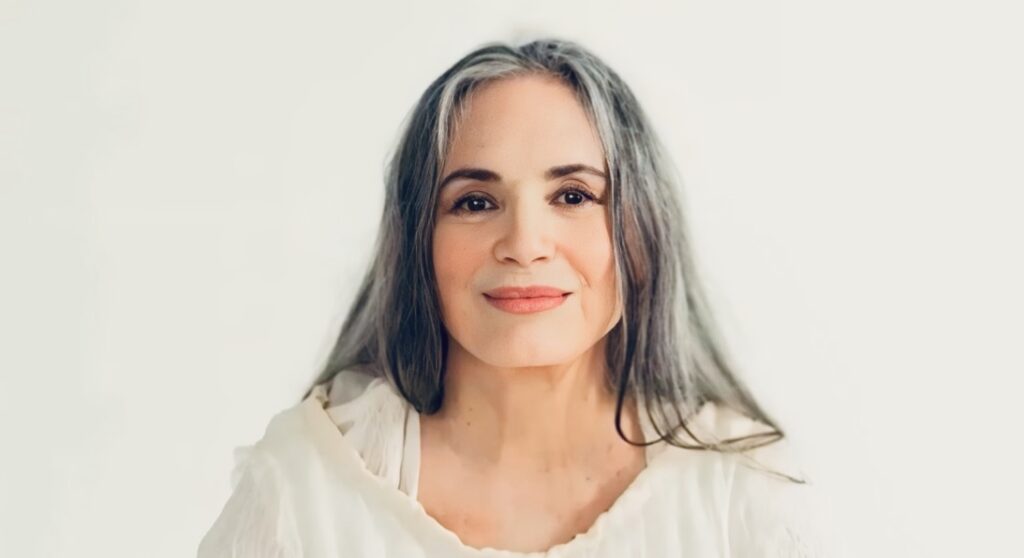 Vale Tudo: Review, Story, Cast, Episodes, Release Date, Budget & More Regina Duarte as Raquel Accioli