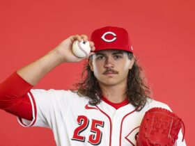 Rhett Lowder Biography Height Weight Age Stats Wife Salary Net Worth More