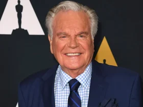 Robert Wagner Biography Height Weight Age Movies Wife Family Salary Net Worth Facts More