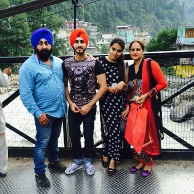 Rohanpreet Singh With His Family