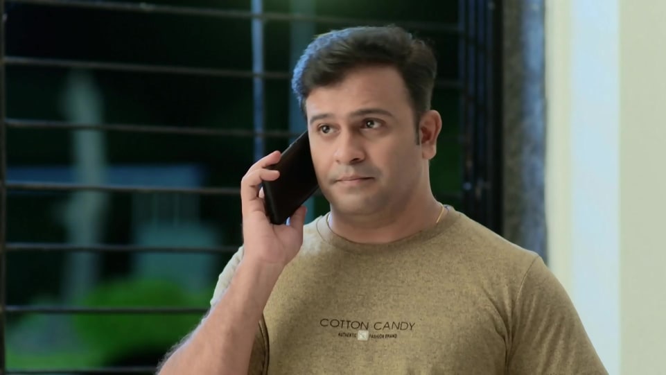 Sachin Deshpande as Saurabh Desai