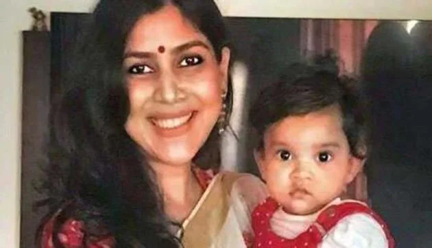 Sakshi Tanwar With Her Daughter