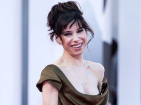 Sally Hawkins Biography Height Weight Age Movies Husband Family Salary Net Worth Facts More