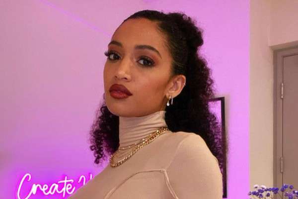 Samantha Logan Biography, Height, Weight, Age, Movies, Husband, Family, Salary, Net Worth, Facts & More