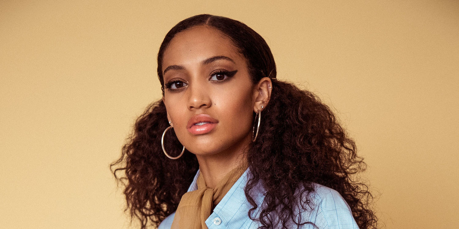 Samantha Logan Biography Height Weight Age Movies Husband Family Salary Net Worth Facts More