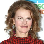 Sandra Bernhard Biography Height Weight Age Movies Husband Family Salary Net Worth Facts More