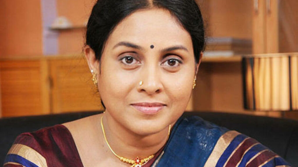  Saranya Ponvannan as Arjun's mother