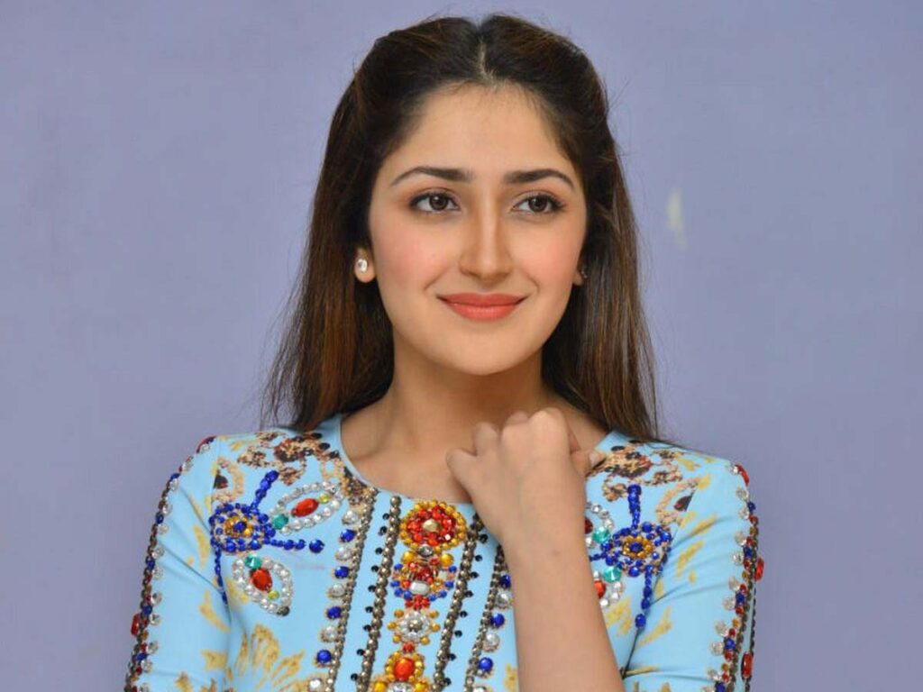 Sayyeshaa as Anushka