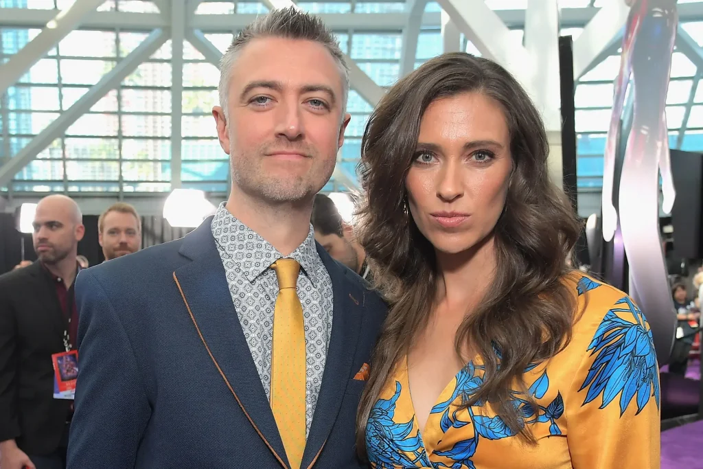 Sean Gunn Biography, Height, Weight, Age, Movies, Wife, Family, Salary