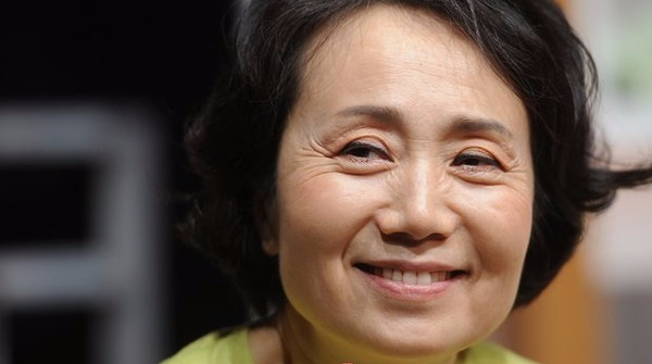 Lovely Runner: Review, Story, Cast, Episodes, Release Date, Budget & More Seong Byeong-suk as Jung Mal-ja