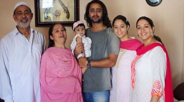 Shaheer Sheikh With His Daughter 