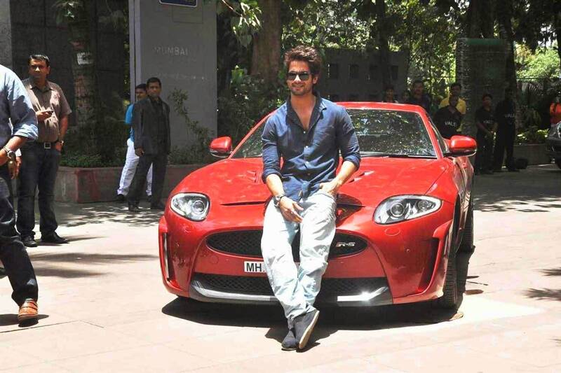 Shahid Kapoor With His Car