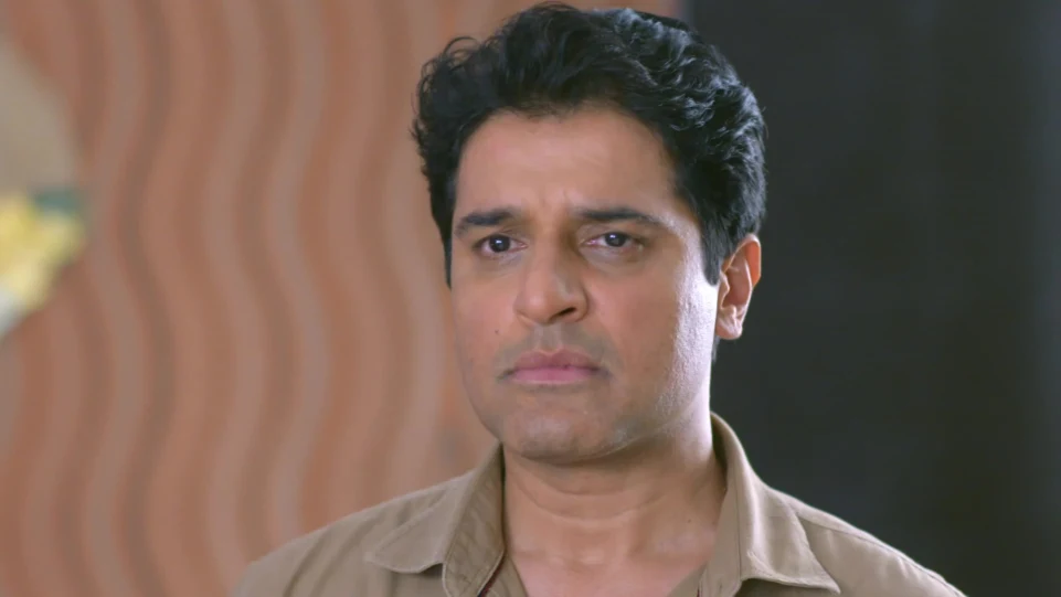 Shakti Anand as Binu