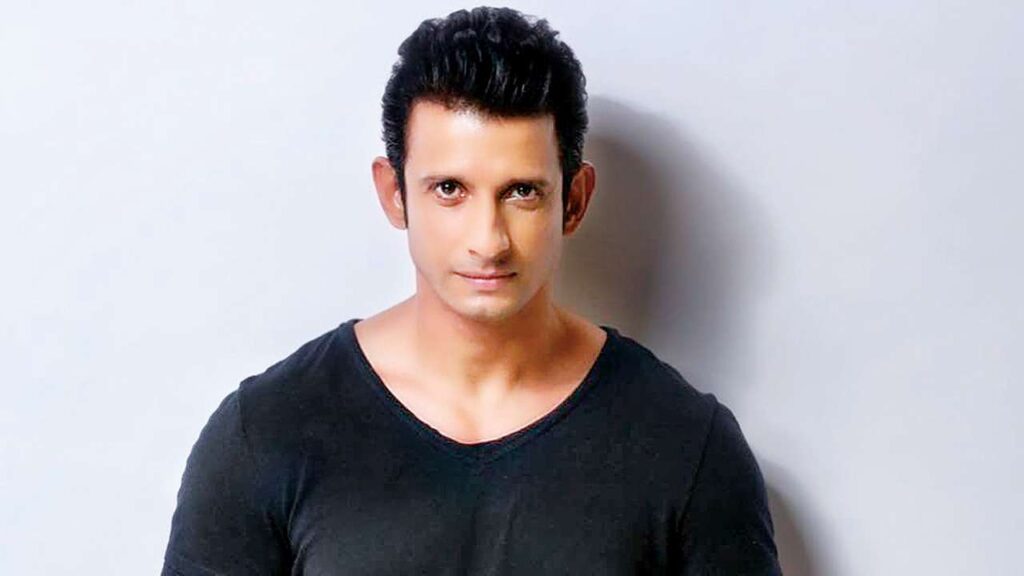 Sharman Joshi as Anuj Mehta