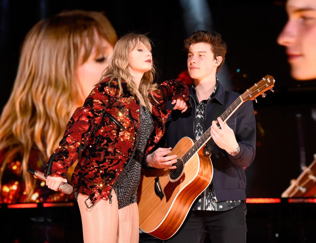 Shawn Mendes With Taylor Swift